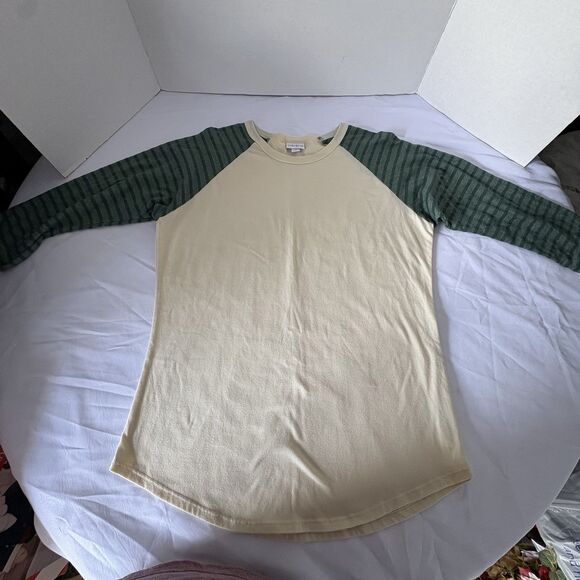 LuLaRoe Randy Beige Teal Striped 3/4 Sleeve Women’s Raglan Top Size Medium - Picture 1 of 3